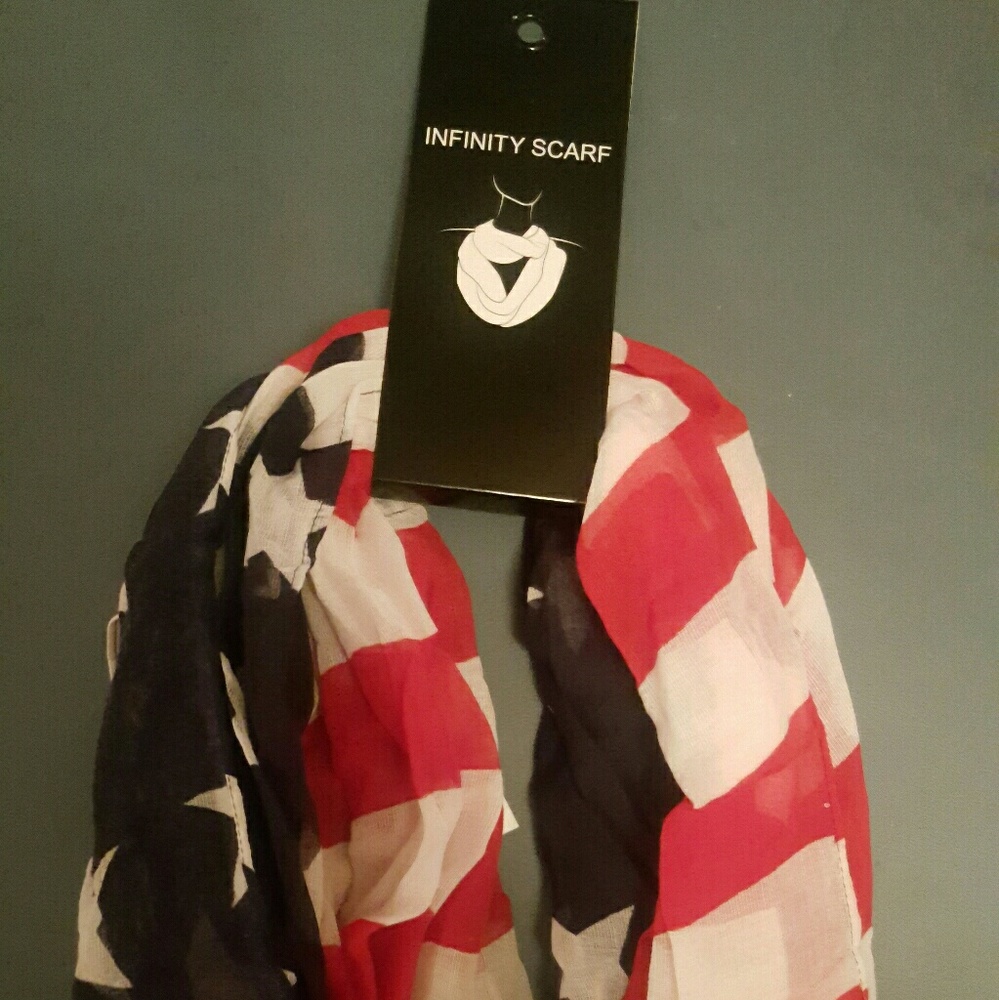 -NEW Cejon infinity American flag scarf.